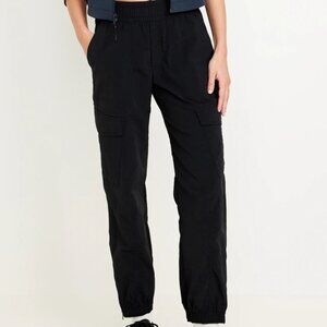 NWT Old Navy High Waisted Ankle Zip Cargo Joggers, Size Medium